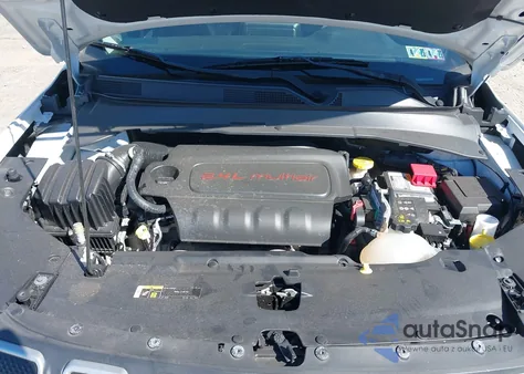 2022 Jeep Compass Latitude 4X4 from USA, damaged, VIN 3C4NJDBB9NT136470